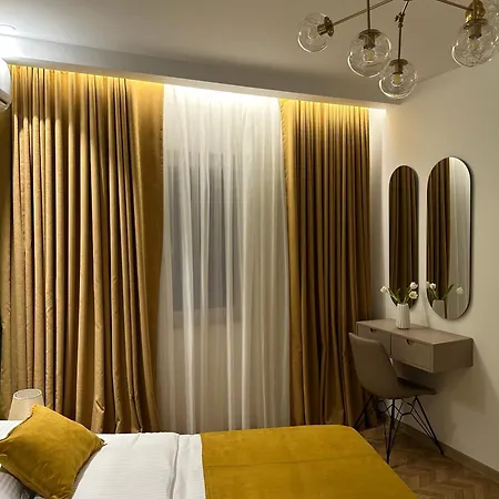 Delux 104 * Тирана